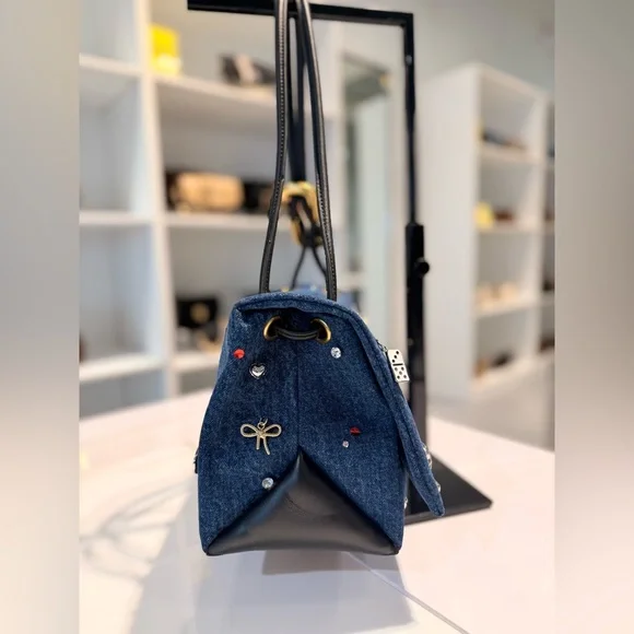 NWT Marc Jacobs the trinket charm denim large dual bag - Picture 4 of 8